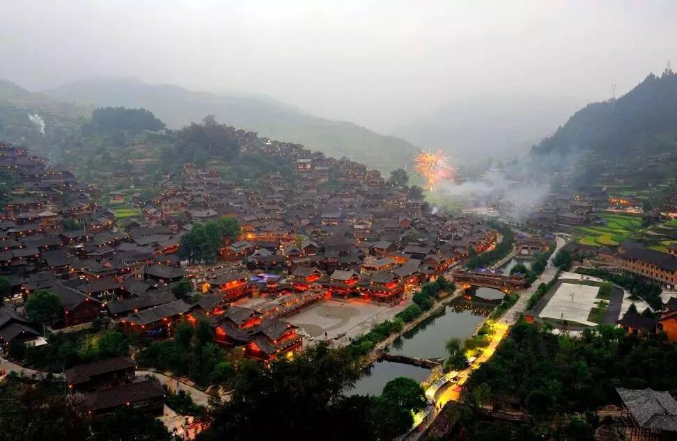 贵州千户苗寨，探寻千年传统与自然的和谐共生之旅