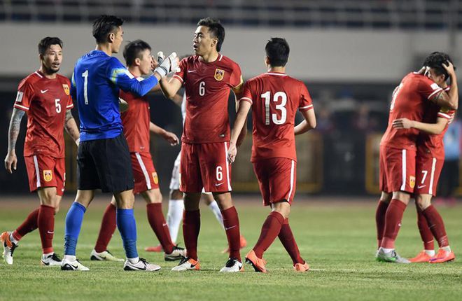 U17亚预赛，国足与韩国队激烈交锋，2-2握手言和，双方势均力敌